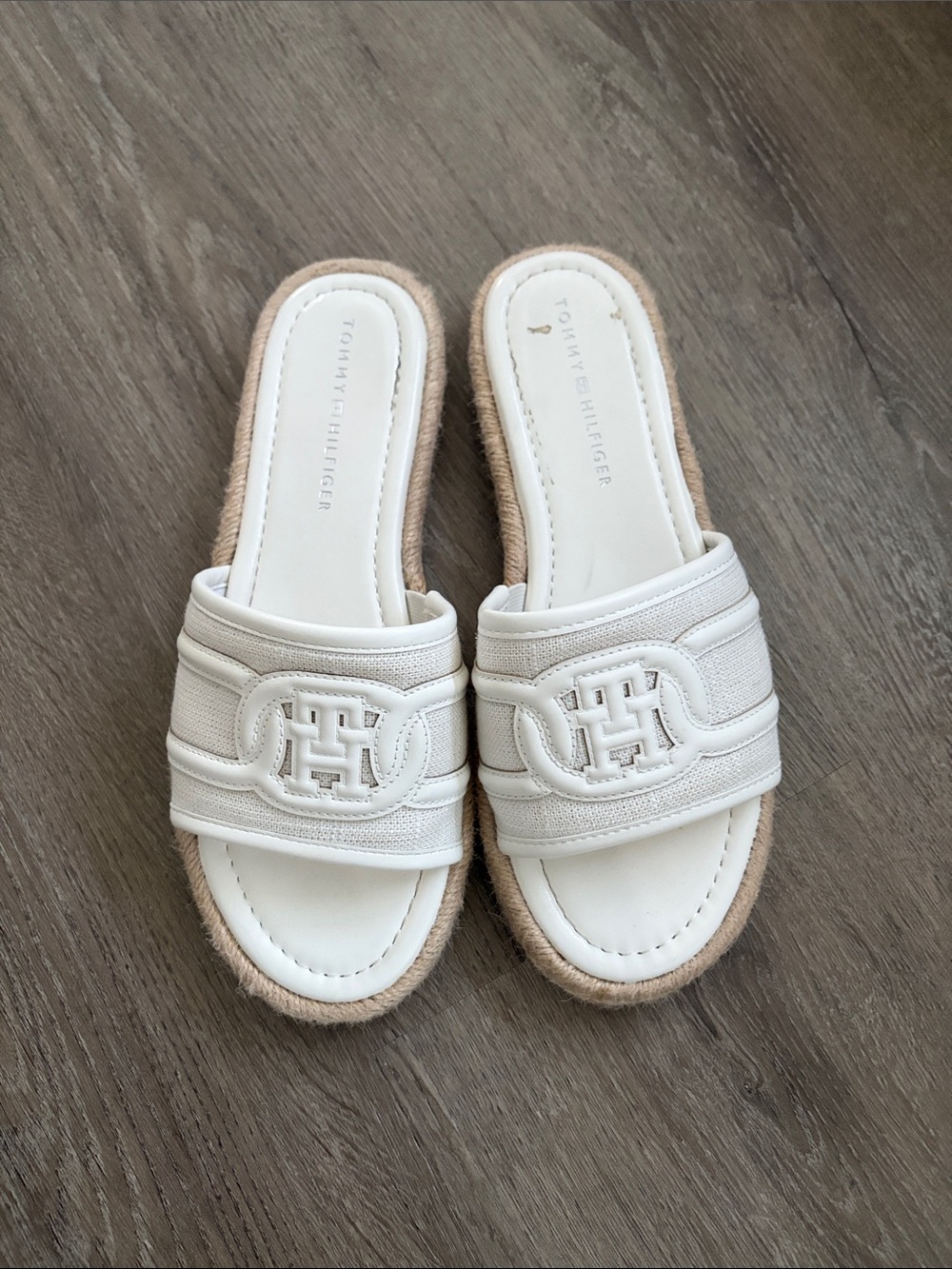Tommy Hilfiger Cream Slide Sandals with Logo Detail, Women 7M